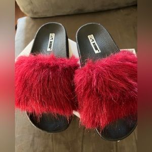 Cape Robbin Slides Moira-5 Wine Size 5 Womens